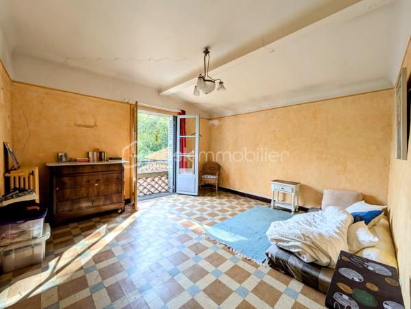 Maison de village de 182 m²