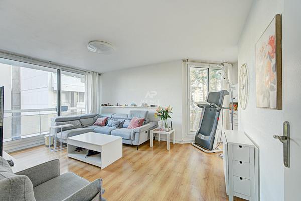 Appartement Saint Germain En Laye 3 pièce(s) 69.42 m2 280 000 € **  - Référence  18660