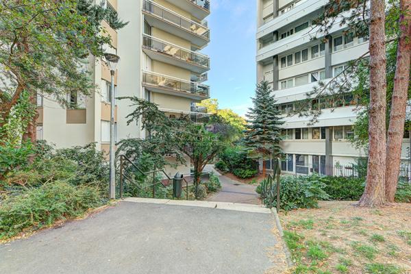 Appartement Saint Germain En Laye 3 pièce(s) 69.42 m2 280 000 € **  - Référence  18660