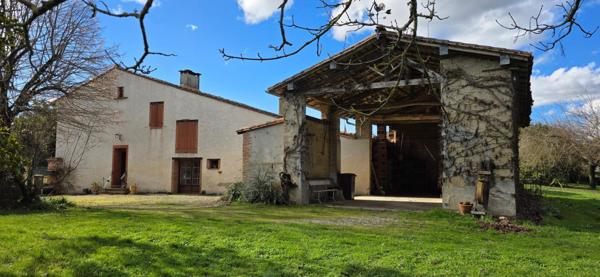 Maison 193 m² divisé en 2 habitations sur 3690 m² de jardin