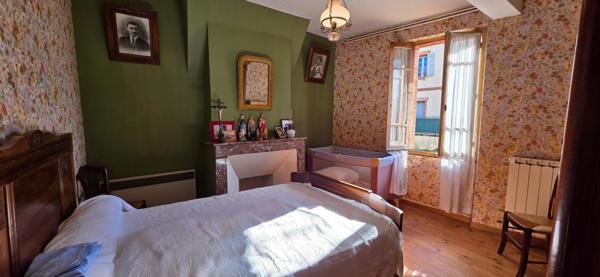 Maison 193 m² divisé en 2 habitations sur 3690 m² de jardin