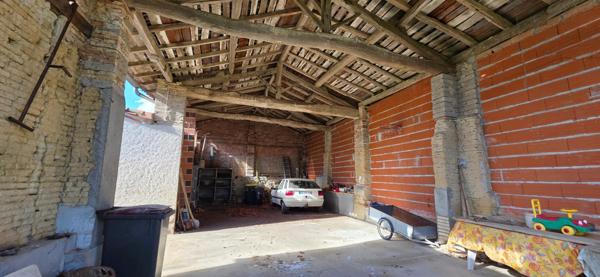 Maison 193 m² divisé en 2 habitations sur 3690 m² de jardin