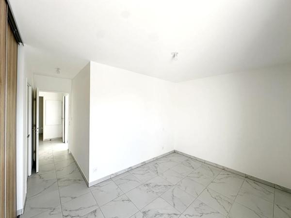 Marseille (13013) - Appartement 4 pièces 101 m2 avec terrasse et deux places parking