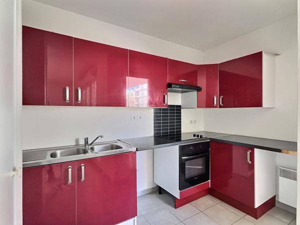 Coeur Longchamp- Résidence récente- T3 de 57 m2 avec terrasse de 10 m2, parking et cave