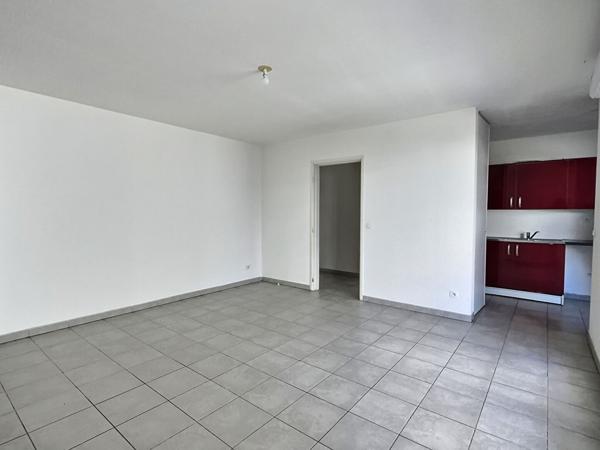 Coeur Longchamp- Résidence récente- T3 de 57 m2 avec terrasse de 10 m2, parking et cave