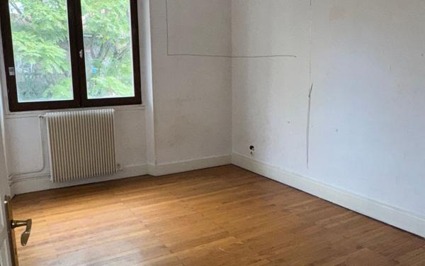 Appartement à louer    3 pièces • 58 m2 Grenoble
