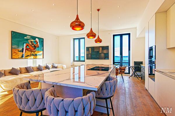 Sainte-Maxime (83120) Luxueux appartement T3 rénové vue mer panoramique centre Sainte-Maxime