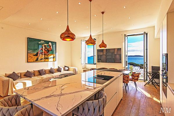 Sainte-Maxime (83120) Luxueux appartement T3 rénové vue mer panoramique centre Sainte-Maxime
