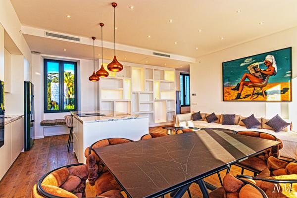 Sainte-Maxime (83120) Luxueux appartement T3 rénové vue mer panoramique centre Sainte-Maxime