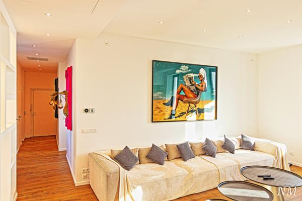 Sainte-Maxime (83120) Luxueux appartement T3 rénové vue mer panoramique centre Sainte-Maxime