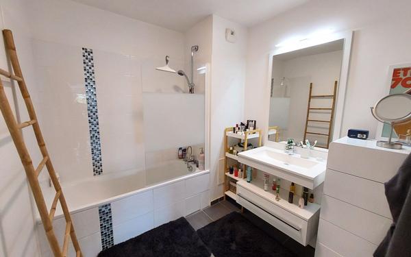 Appartement à vendre    5 pièces • 104,54 m2 Rosny-sous-Bois