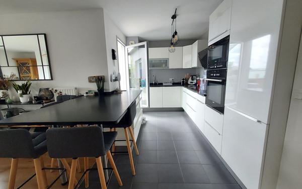 Appartement à vendre    5 pièces • 104,54 m2 Rosny-sous-Bois