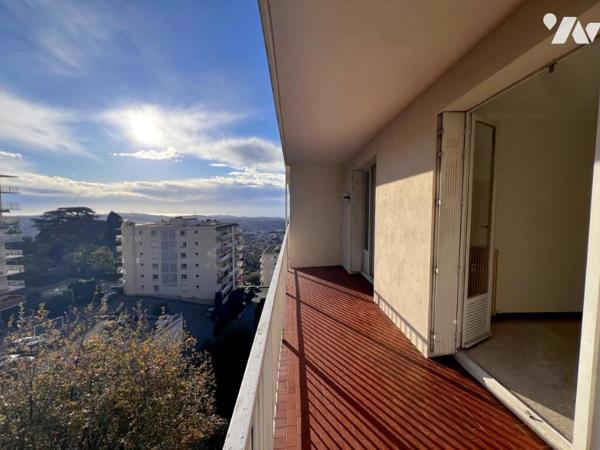 GRASSE, Rés. Les Jardins de Grasse - La Marjolaine. Appartement 3p au 4e ét. avec pking et cave.