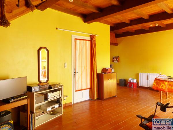Propriete
                                                                                                                                                                                                                                                                                                                        3 pièce(s)                                                                                                                                                                                                          2 chambre(s)                                                                                                                                                                                                          55  m²