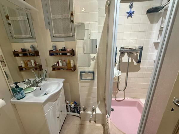 A VENDRE : NICE/LE PORT - Appartement F1 27.47 m2, Balcon