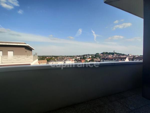 Dpt Essonne (91), à vendre MONTLHERY appartement T1