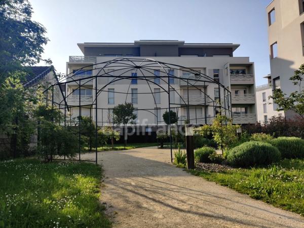 Dpt Essonne (91), à vendre MONTLHERY appartement T1