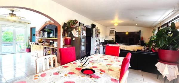 Maison familiale 5 pièces avec sous-sol aménagé, jardin arboré et prestations rares, env. 106 m² habitables / 186 m² au sol