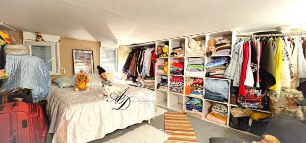 Maison familiale 5 pièces avec sous-sol aménagé, jardin arboré et prestations rares, env. 106 m² habitables / 186 m² au sol