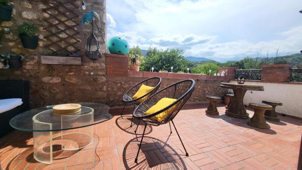 Magnifique Maison de village avec terrasses , jardinet,  piscine et garage