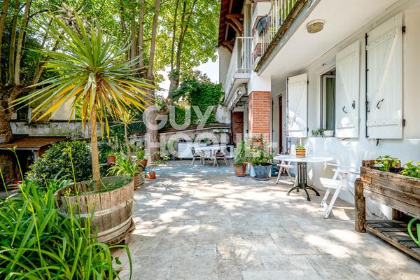Le Bois - Rez-de-jardin 3 pièces de 69 m² avec 269 m² d'extérieur
