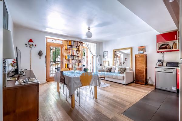 Le Bois - Rez-de-jardin 3 pièces de 69 m² avec 269 m² d'extérieur