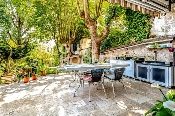 Le Bois - Rez-de-jardin 3 pièces de 69 m² avec 269 m² d'extérieur