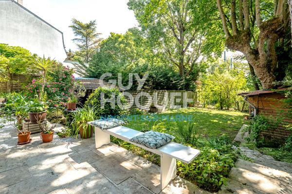 Le Bois - Rez-de-jardin 3 pièces de 69 m² avec 269 m² d'extérieur