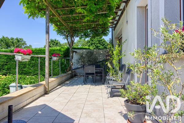 Maison à vendre 6 pièces 134,5 m² Saint-Leu-la-Forêt