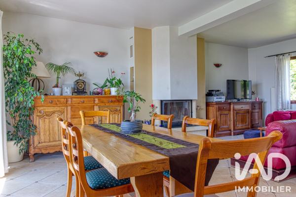 Maison à vendre 6 pièces 134,5 m² Saint-Leu-la-Forêt