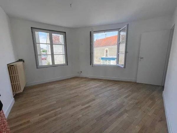 Maison de Village LOCHÉ-sur-INDROIS 37460 à 15 KM de LOCHES - Coup de Cœur Garanti !