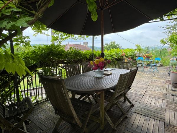 MAISON DE CARACTÈRE DANS UN CADRE UNIQUE