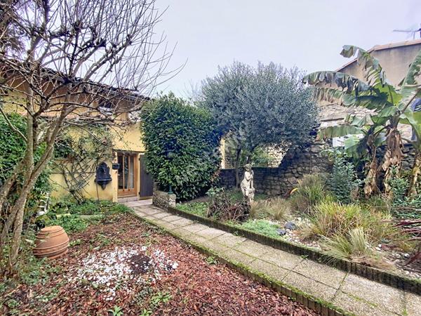 Maison Livron Sur Drome 4 pièces, 2 chambres, jardin, murs en pierres, pièces voutées