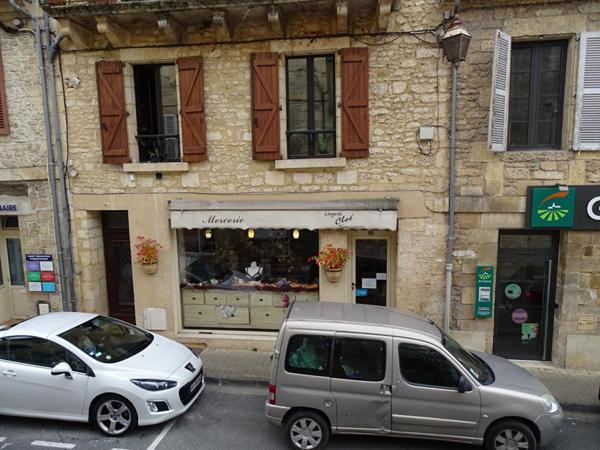 Immeuble Montignac Lascaux 6 pièce(s) 121.98 m2