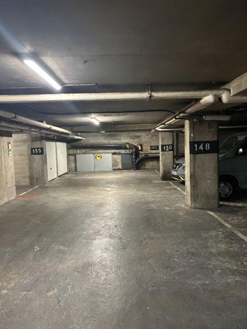 Achat parking / box Paris 18 - 12 m² - 13 000 €