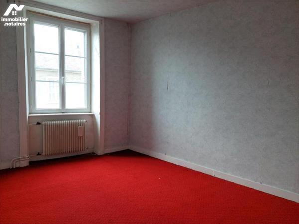 Immeuble à usage de commerce et habitation