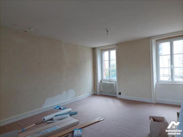 Immeuble à usage de commerce et habitation