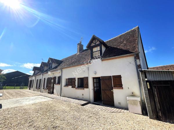 LONGÈRE 4 CHAMBRES AVEC DÉPENDANCES SUR TERRAIN CLOS SANS TRAVAUX EN CAMPAGNE DE CHABRIS (INDRE 36)