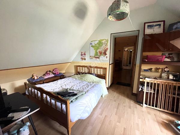 LONGÈRE 4 CHAMBRES AVEC DÉPENDANCES SUR TERRAIN CLOS SANS TRAVAUX EN CAMPAGNE DE CHABRIS (INDRE 36)