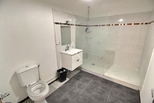 VERTEFEUILLE APPARTEMENT DE 110 M² VU IMPRENABLE AVEC BALCON ET CAVE