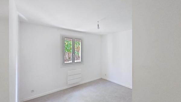 Maison T4 de plain pied sur Rougiers avec garage et piscine