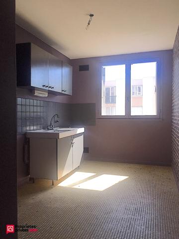 EXCLUSIVITE ROUEN DROITE, T2 LUMINEUX  52m² - 2ème étage,ascenceur, parking