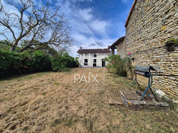 86330 ANGLIERS Maison Angliers 2 pièce(s) 70 m2 avec dépendances