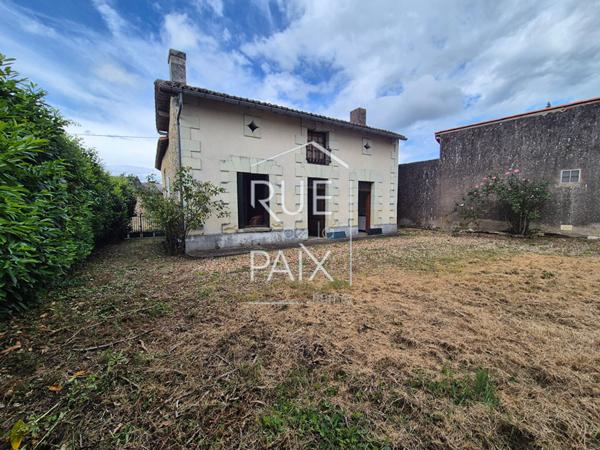 86330 ANGLIERS Maison Angliers 2 pièce(s) 70 m2 avec dépendances
