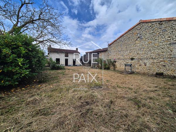 86330 ANGLIERS Maison Angliers 2 pièce(s) 70 m2 avec dépendances