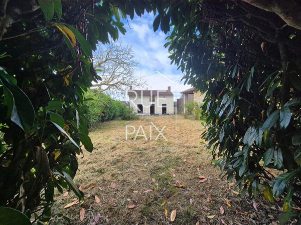 86330 ANGLIERS Maison Angliers 2 pièce(s) 70 m2 avec dépendances