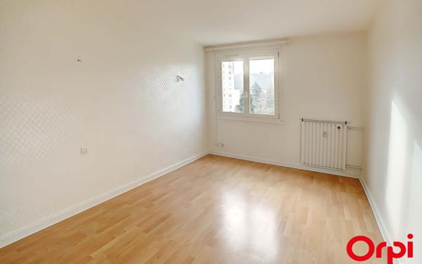 Appartement à vendre    3 pièces •  Bourgoin-Jallieu