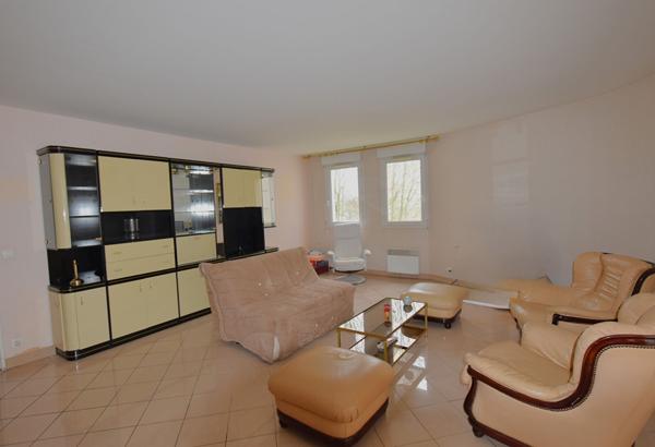 COMBS LA VILLE : appartement T3 (85 m²) à vendre