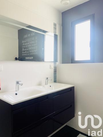 House for sale 5 rooms 100 m² Sains-en-Amiénois