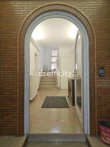 Maison
         10 pièces
        - 370 m² 260 000 € *